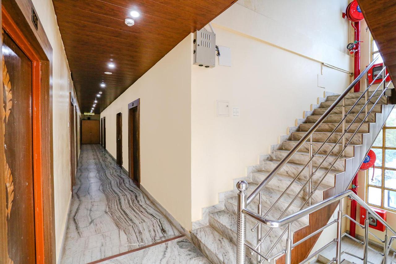 Fabhotel Shivam Palace Waranasi Zewnętrze zdjęcie