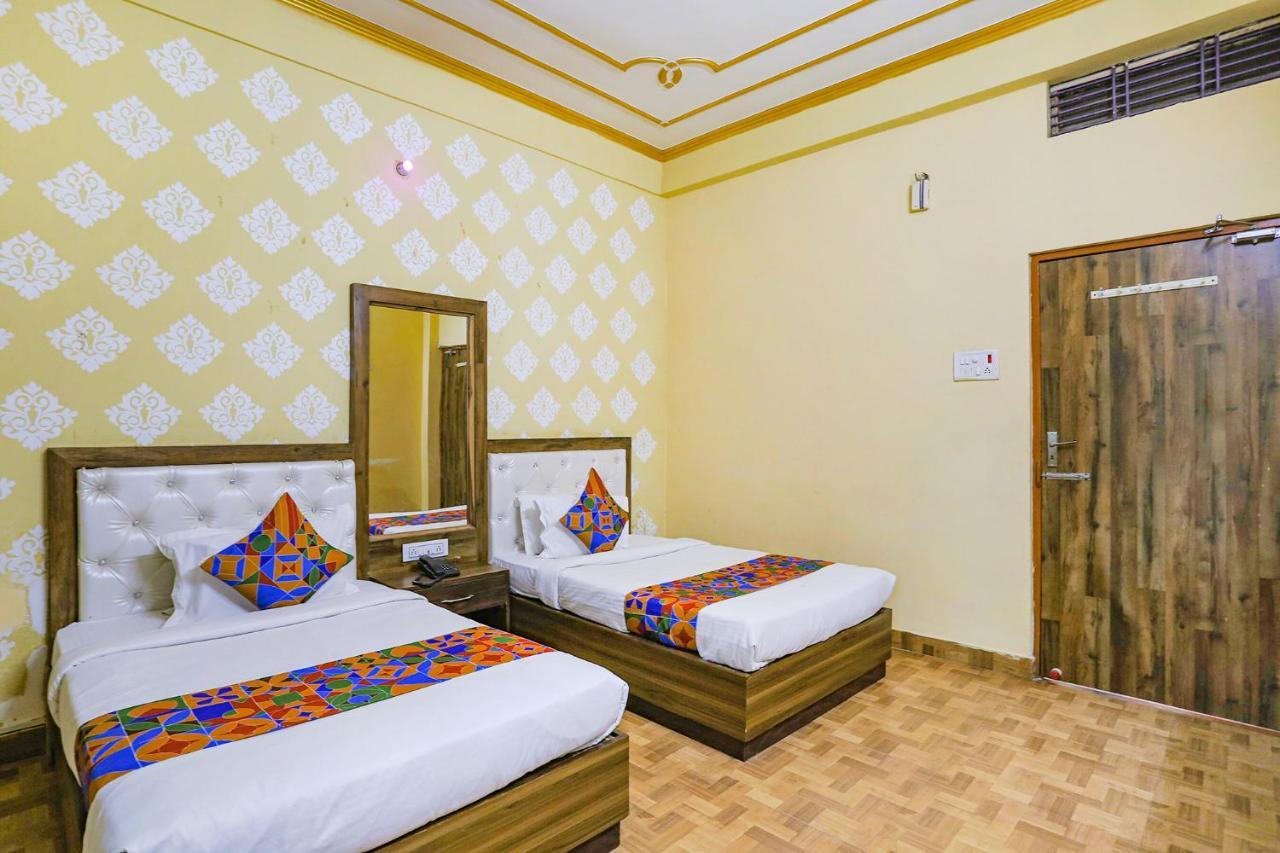 Fabhotel Shivam Palace Waranasi Zewnętrze zdjęcie