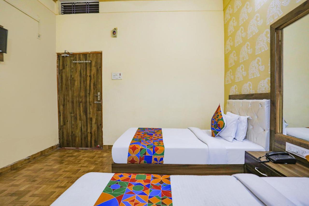 Fabhotel Shivam Palace Waranasi Zewnętrze zdjęcie