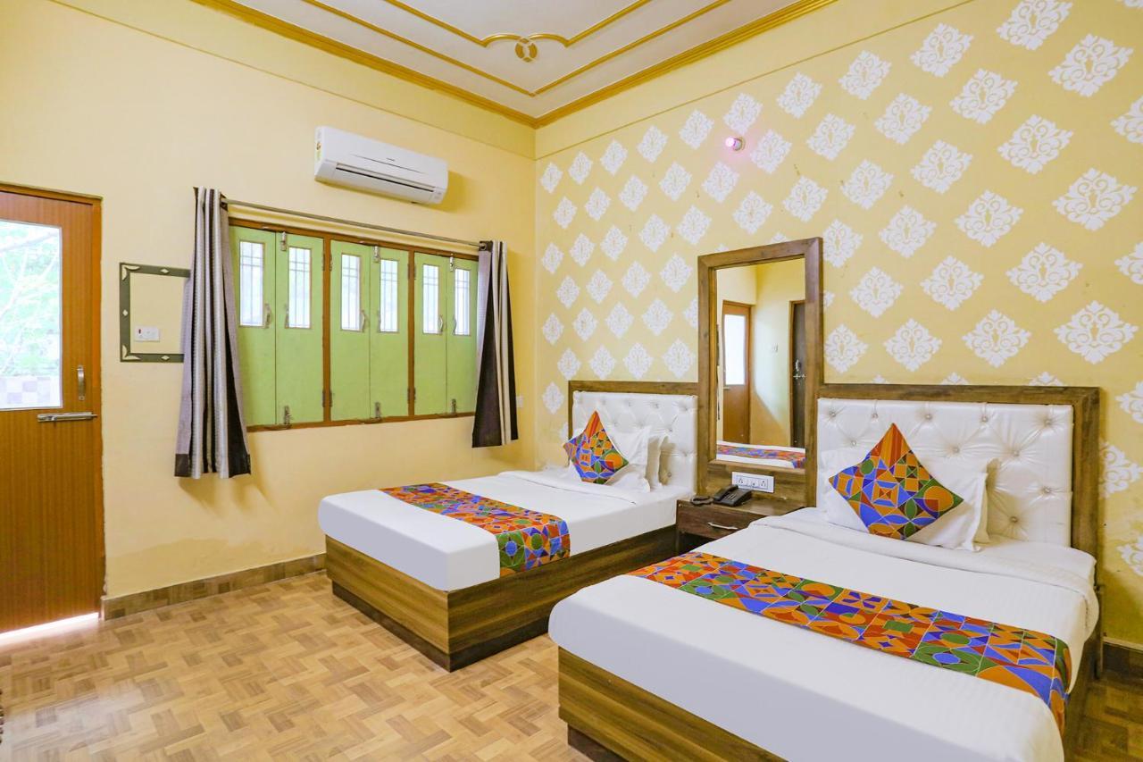 Fabhotel Shivam Palace Waranasi Zewnętrze zdjęcie