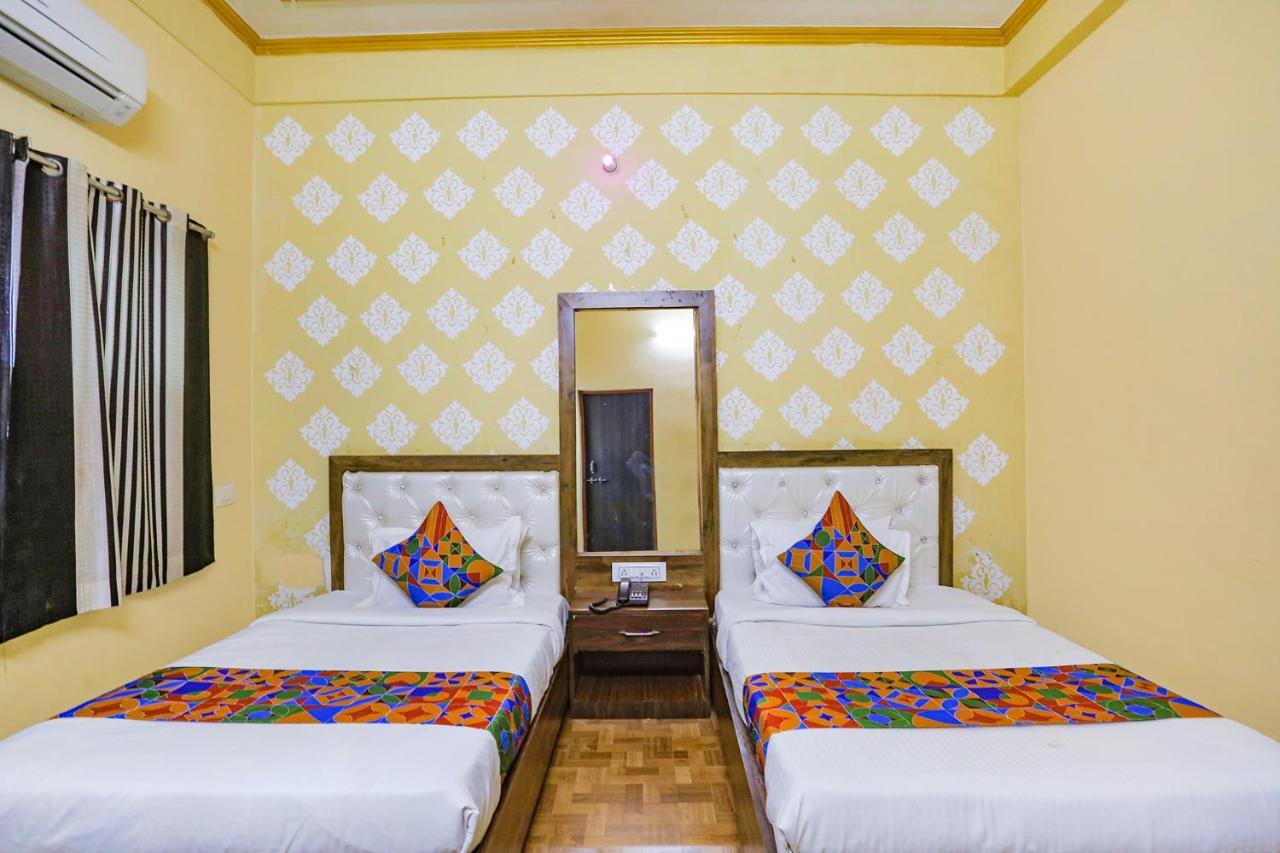 Fabhotel Shivam Palace Waranasi Zewnętrze zdjęcie