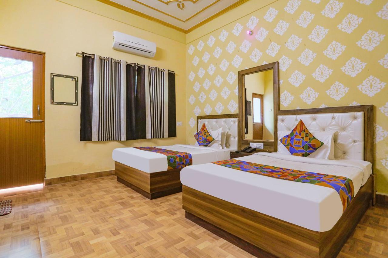 Fabhotel Shivam Palace Waranasi Zewnętrze zdjęcie